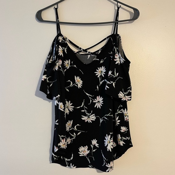 Kaileigh Stitch Fix Valette Back Detail Cold Shoulder Knit Top Printed Blouse - Picture 3 of 6